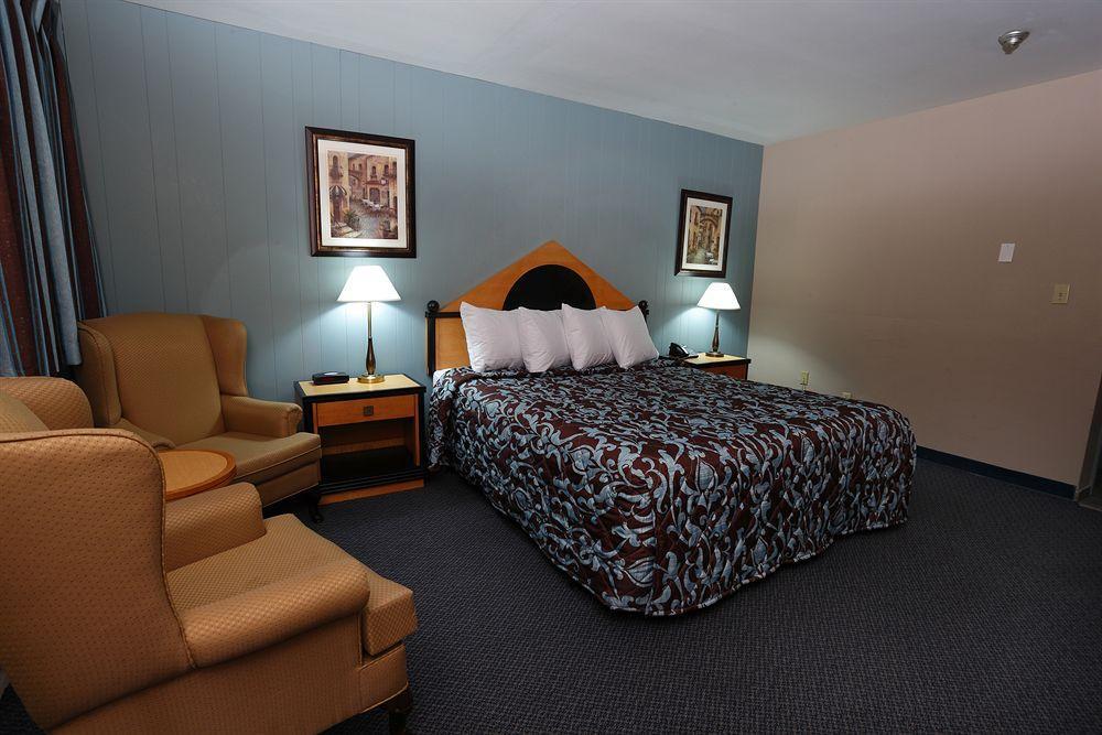 Belmont Inn Sudbury Extérieur photo