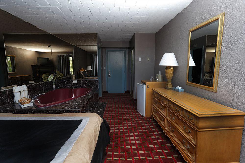 Belmont Inn Sudbury Extérieur photo