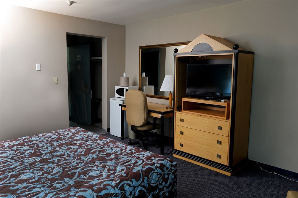 Belmont Inn Sudbury Extérieur photo