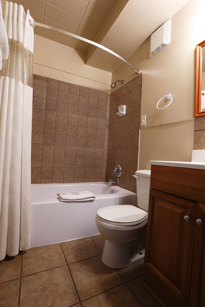 Belmont Inn Sudbury Extérieur photo
